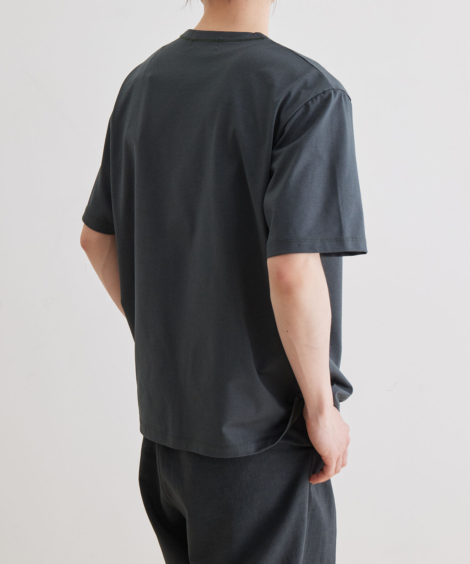 ADAM ET ROPE'「【RIRANCHA/リランチェ】ボックスシルエット ジャージー Tシャツ / イージーケア / ユニセックス / 吸水速」|Tシャツ・カットソー|