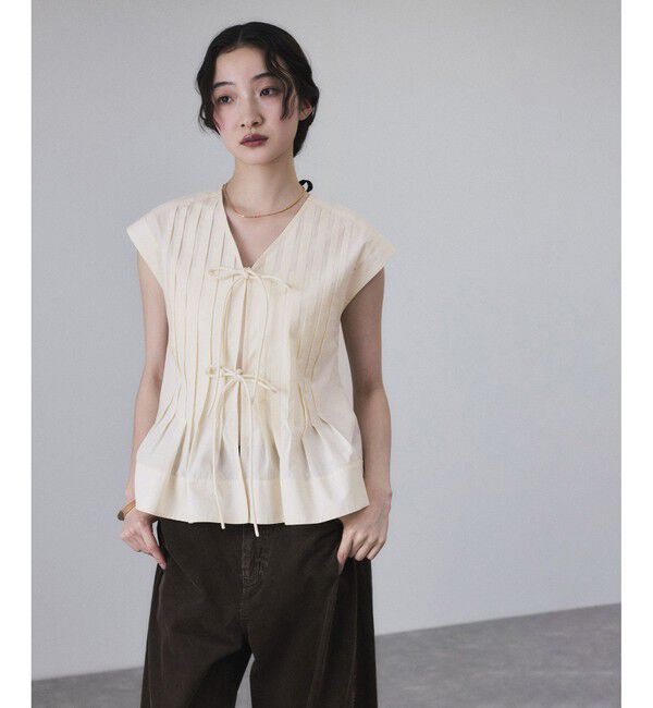 ADAM ET ROPE'「【サステナブル】タックフレアジレブラウス」|シャツ・ブラウス|