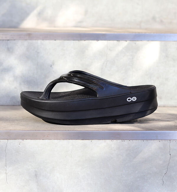 Rouge vif「【OOFOS/ウーフォス】OOmega/ ウーメガ  厚底 【WEB限定】」|サンダル|