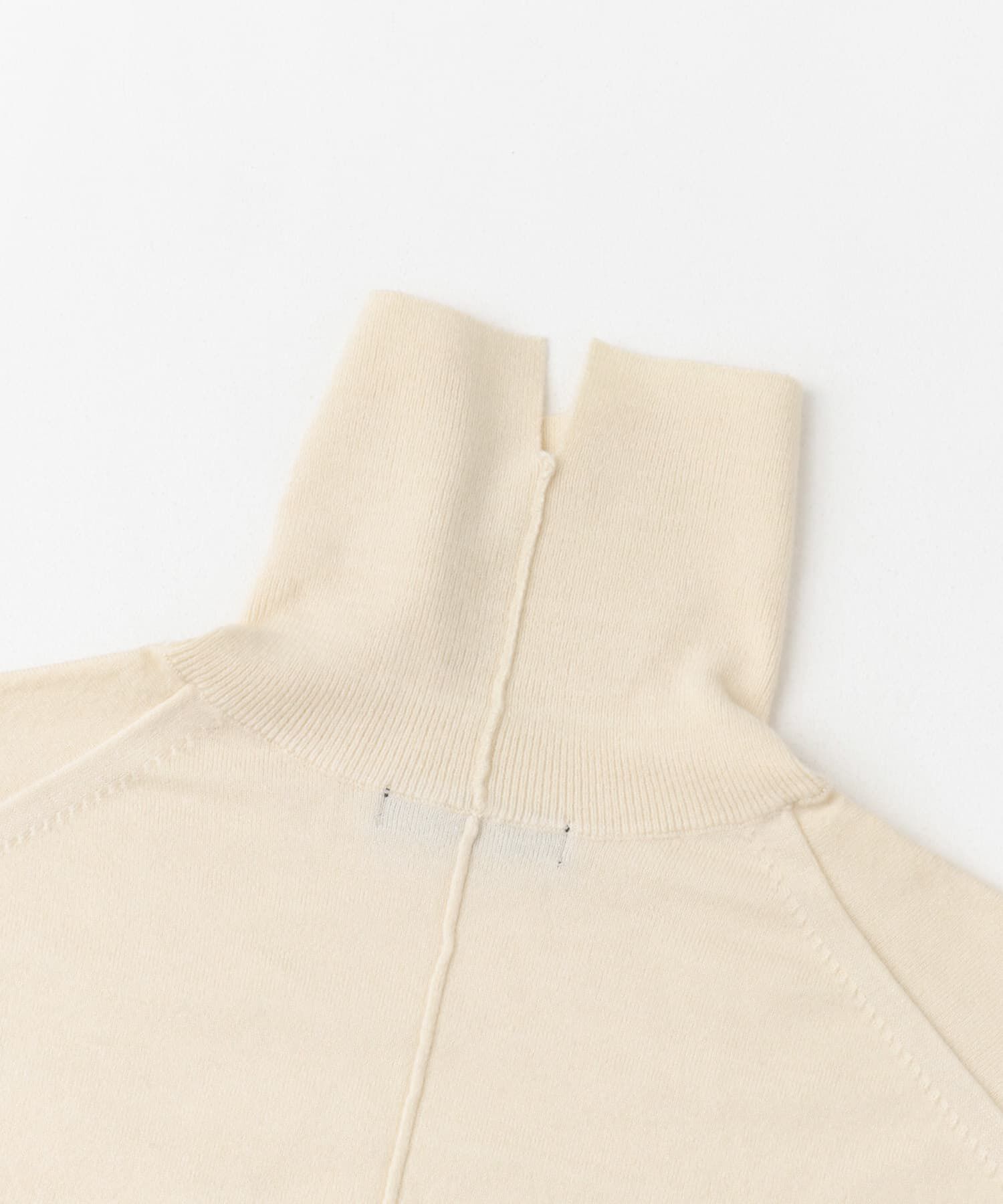 URBAN RESEARCH ROSSO「アウトリンキングタートルニット」|ニット・セーター|