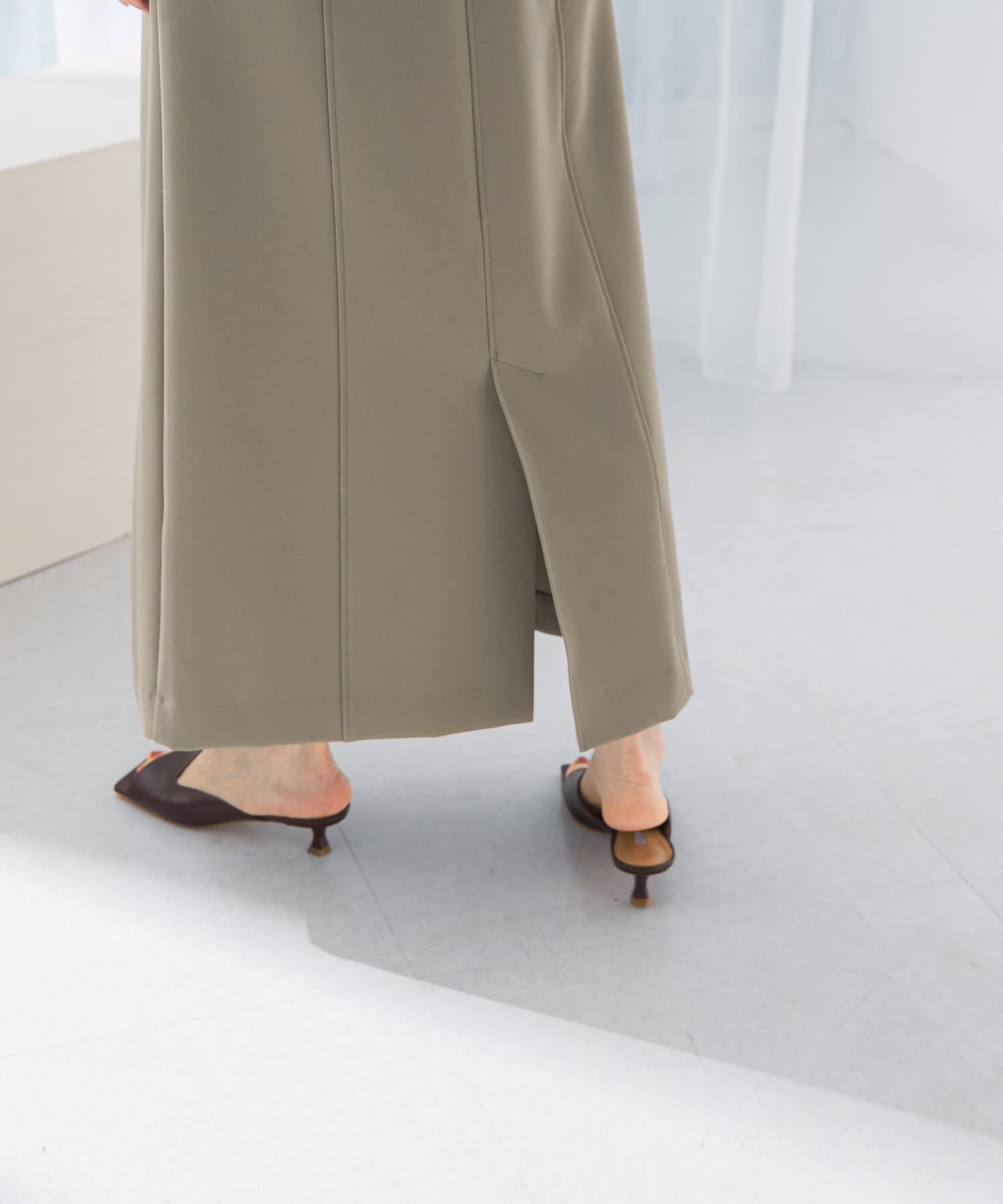 URBAN RESEARCH ROSSO「タックストレートスカート」|スカート|