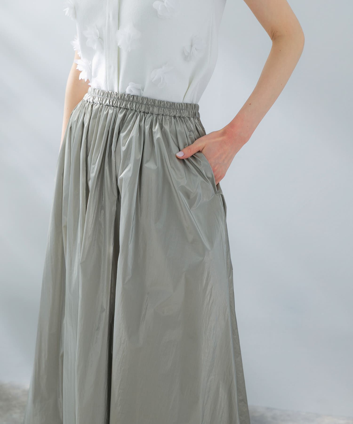 URBAN RESEARCH ROSSO「グロッシーギャザースカート」|スカート|