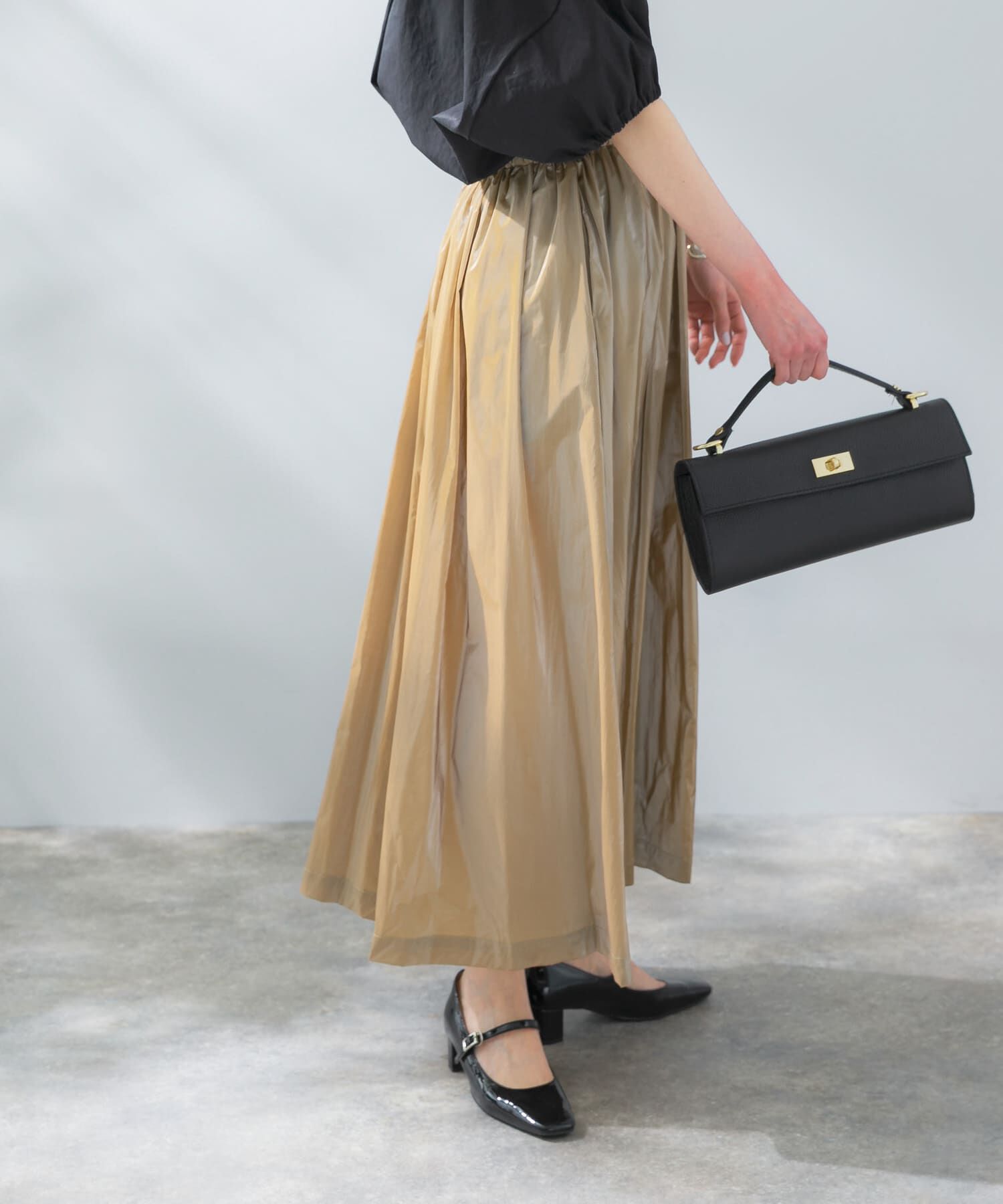 URBAN RESEARCH ROSSO「グロッシーギャザースカート」|スカート|