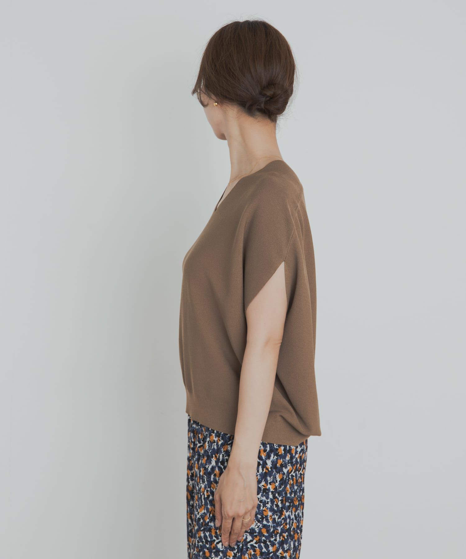 URBAN RESEARCH DOORS「Vネックコクーンニット」|ニット・セーター|