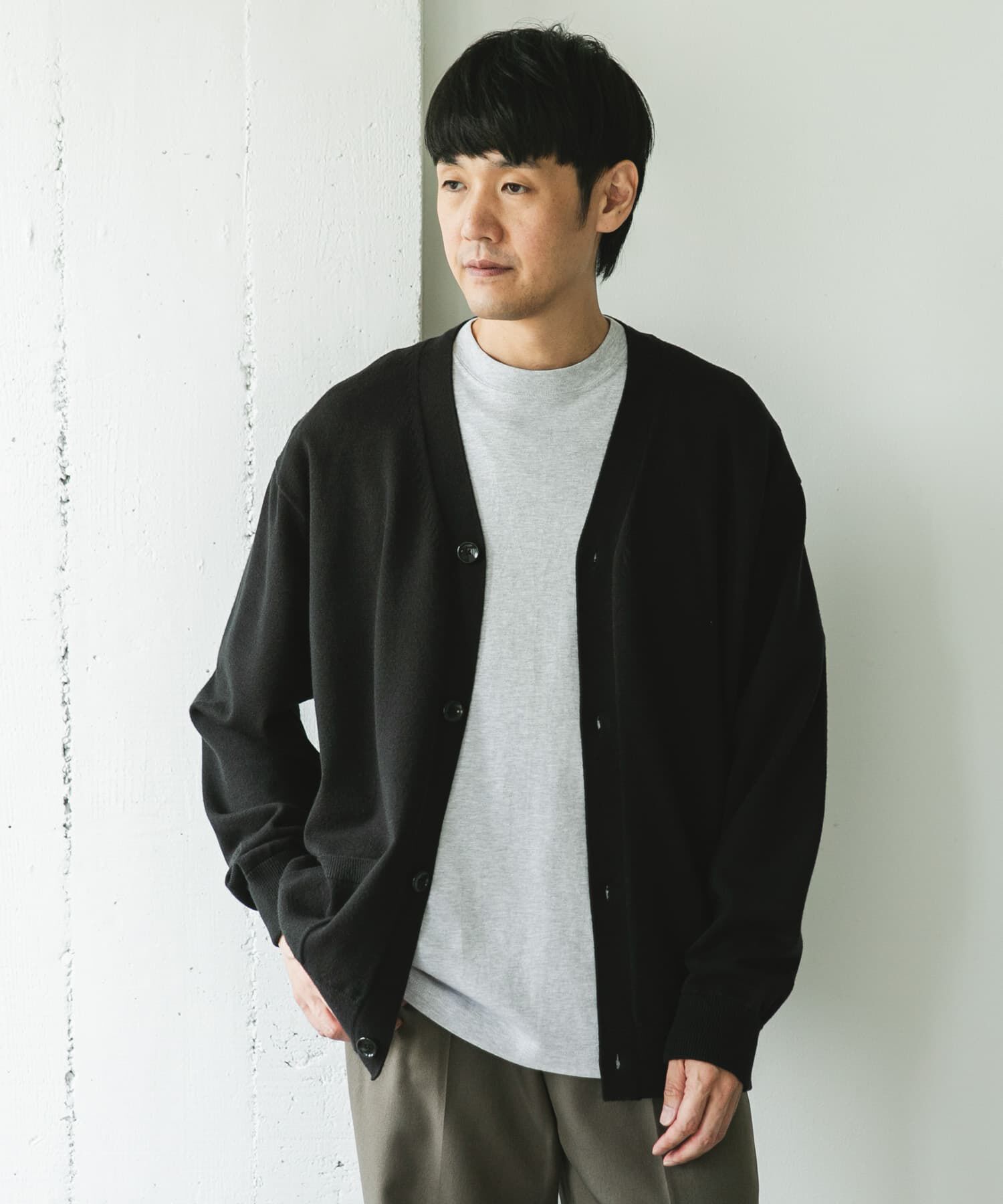 URBAN RESEARCH DOORS「『XLｻｲｽﾞ/WEB限定/仁村紗和さん着用』『UR TECH 200日ﾆｯﾄ』Vﾈｯｸｶｰ」|カーディガン|