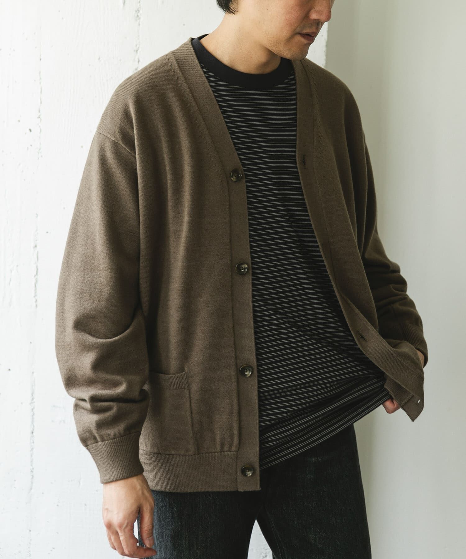 URBAN RESEARCH DOORS「『XLｻｲｽﾞ/WEB限定/仁村紗和さん着用』『UR TECH 200日ﾆｯﾄ』Vﾈｯｸｶｰ」|カーディガン|