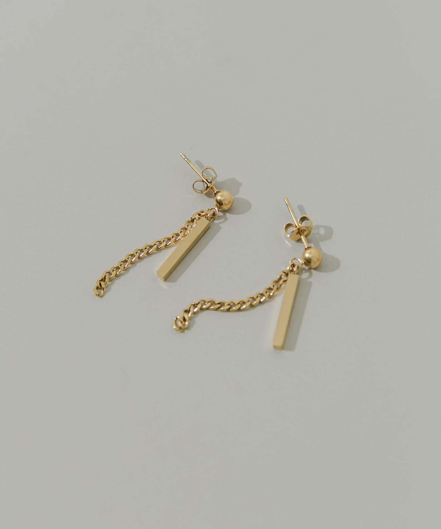 SMELLY「ステンレススクエアバーピアス」|ピアス|