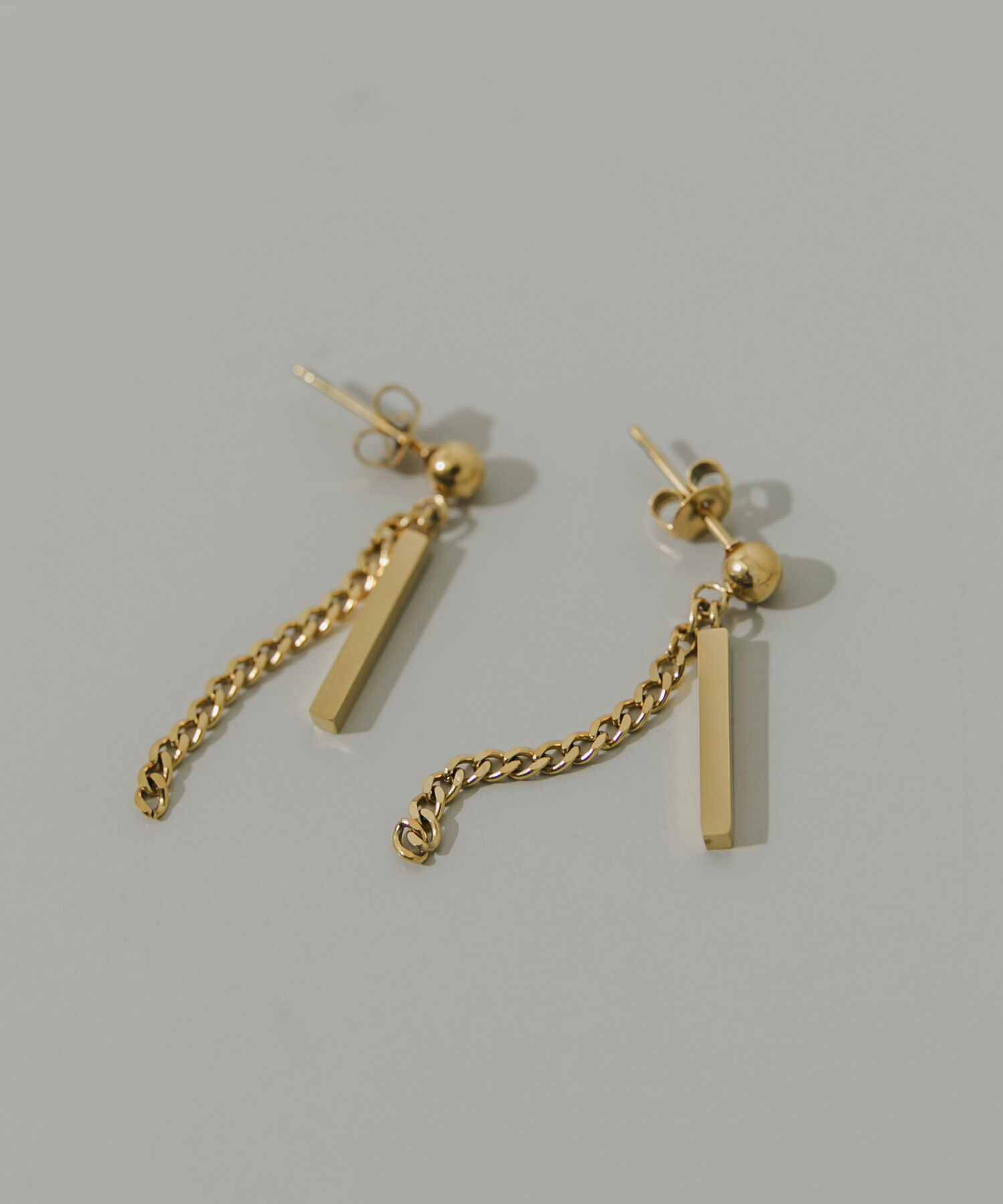 SMELLY「ステンレススクエアバーピアス」|ピアス|