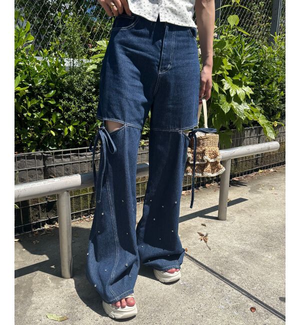 MAJESTICLEGON「サイドスリットビジューデニムパンツ」|デニム|