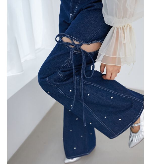 MAJESTICLEGON「サイドスリットビジューデニムパンツ」|デニム|