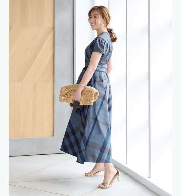 ur's「【八田真理子さんコラボアイテム】パフスリーブカシュクールフレアワンピース」|ワンピース|