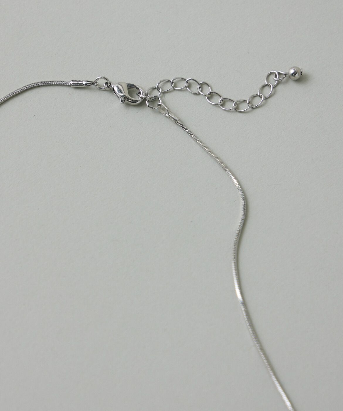 DAY by DAY it&rsquo;s international「ドロップシルエット ロングネックレス」|ネックレス|