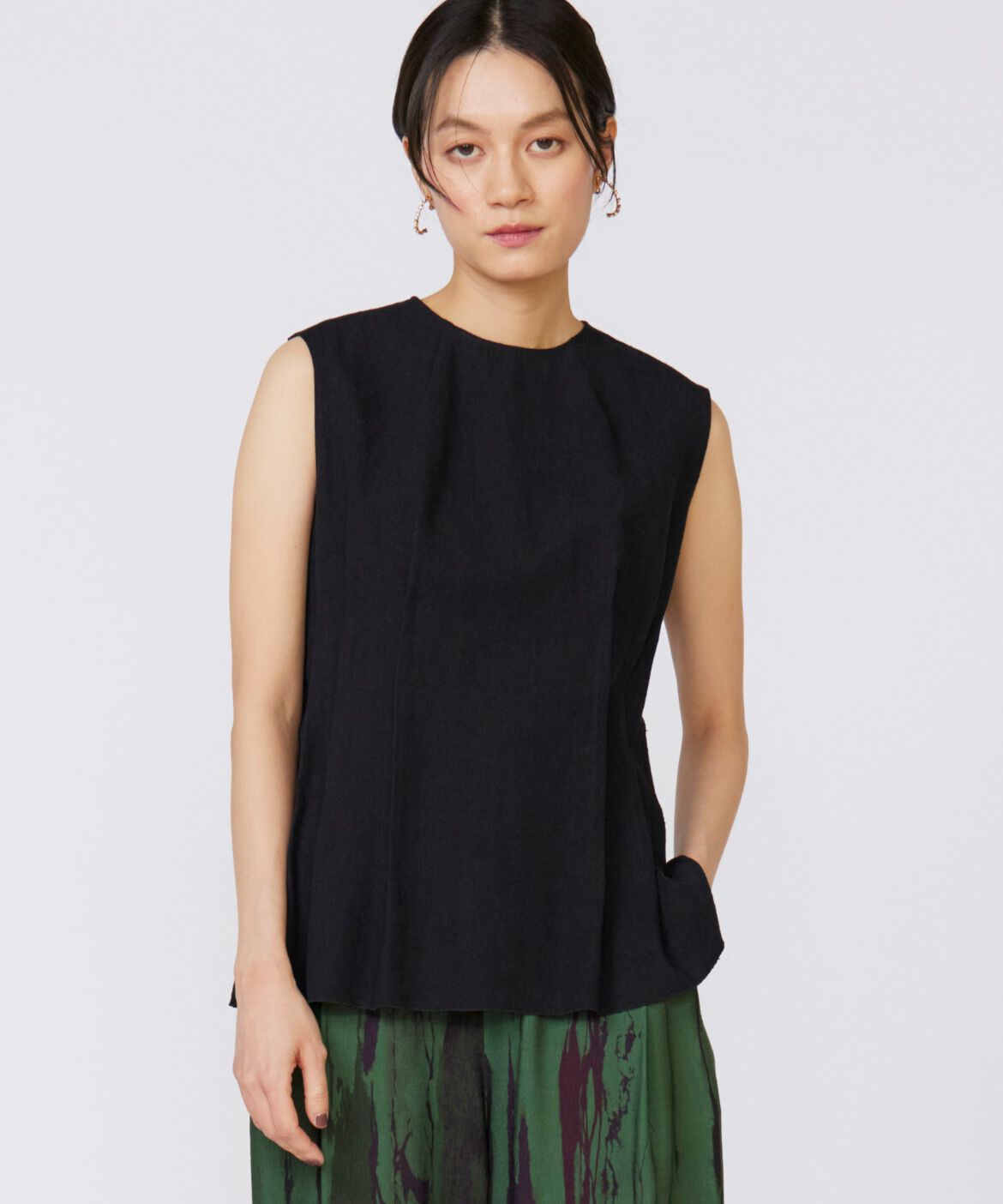 INED「《大きいサイズ》ウエストピンタックブラウス　《la veille by SUPERIOR CLOSET》」|シャツ・ブラウス|ブラック