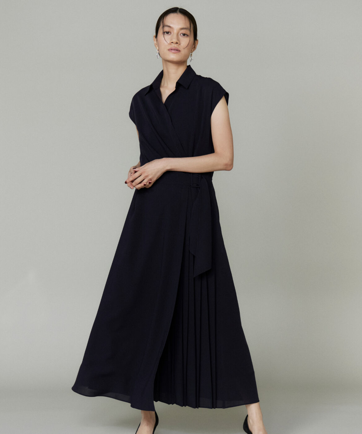 la veille by SUPERIOR CLOSET「《大きいサイズ》アシンメトリーワンピース」|ワンピース|ネイビー