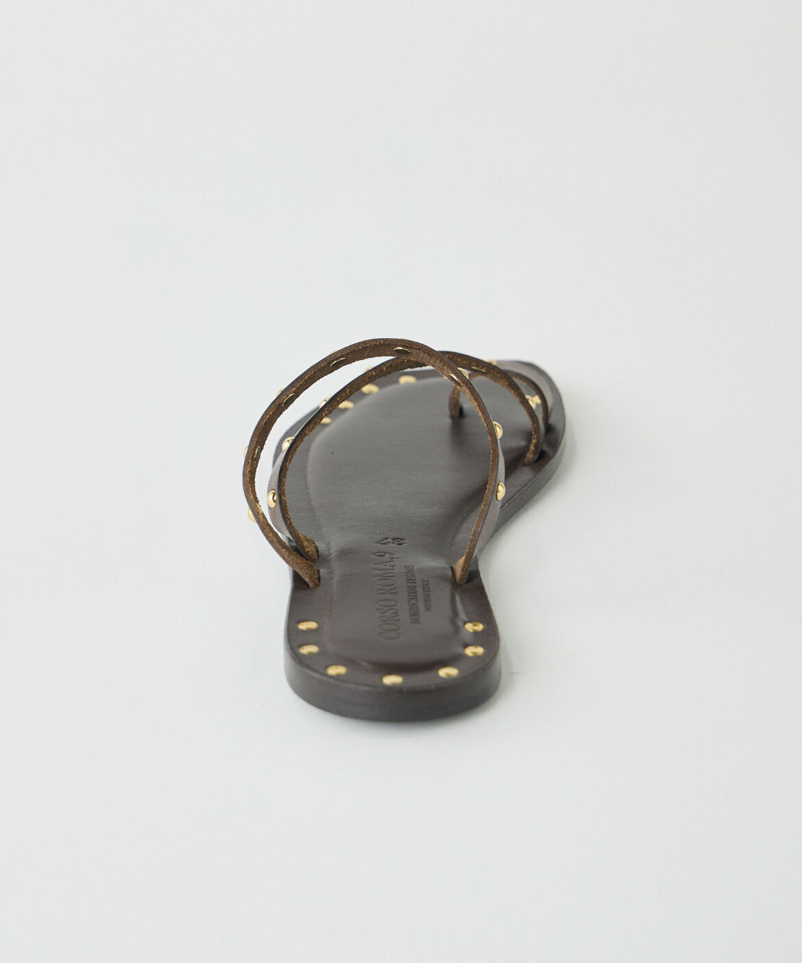 INED「スタッズトングサンダル《CORSO ROMA,9》」|サンダル|