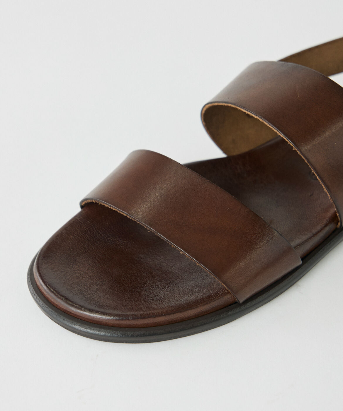 INED「ワイドベルトフラットサンダル《CORSO ROMA,9》」|サンダル|