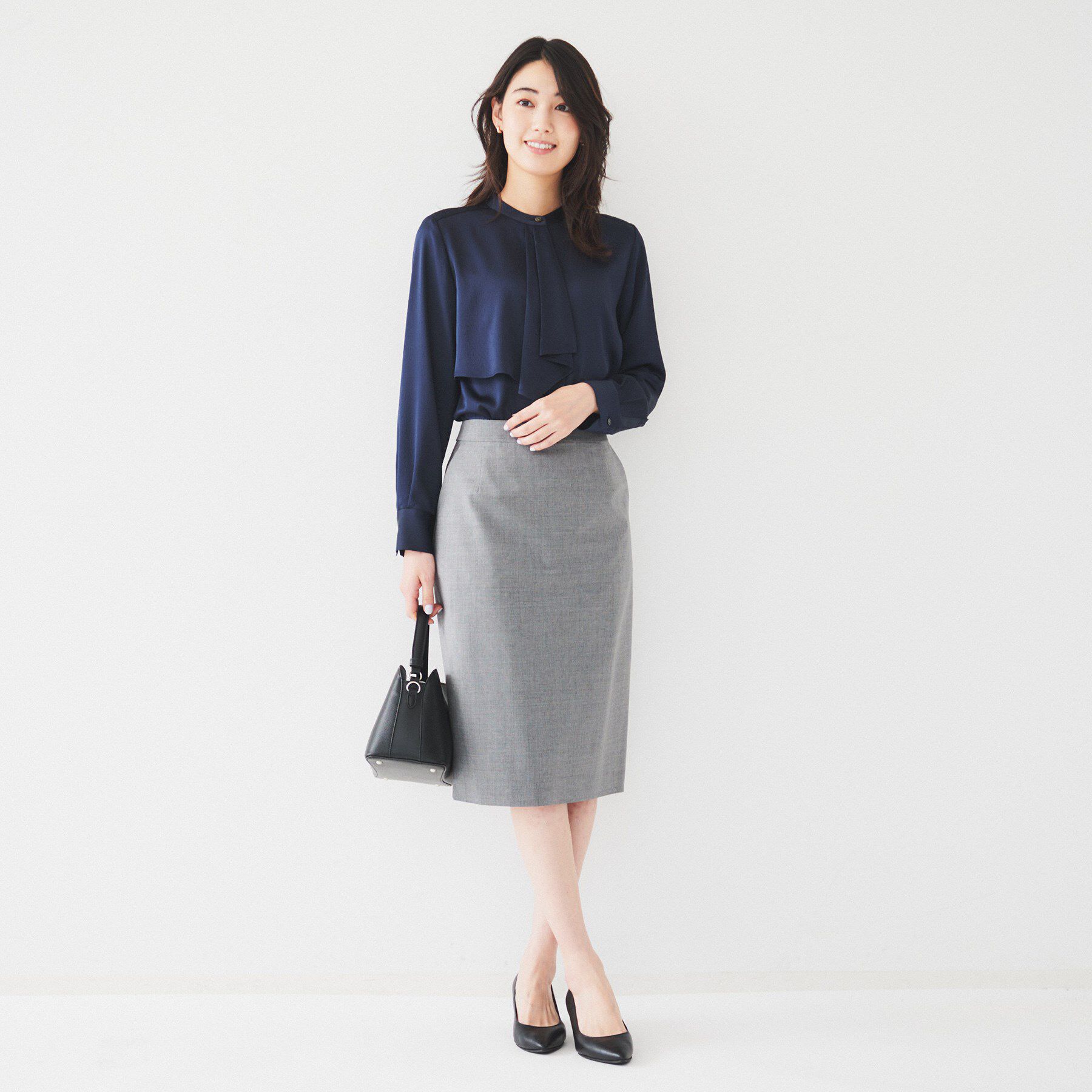 UNTITLED「【通勤】サテン ラッフル風ブラウス」|シャツ・ブラウス|