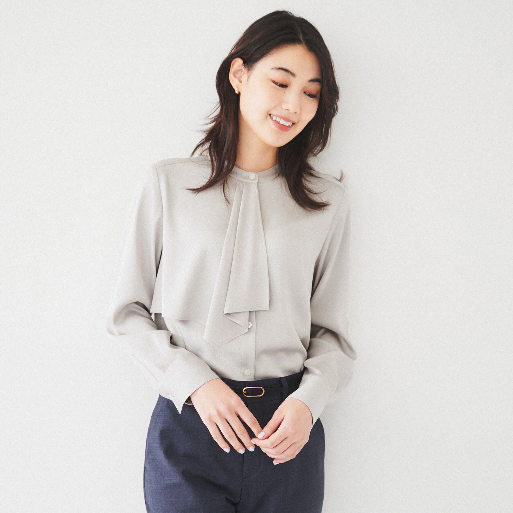 UNTITLED「【通勤】サテン ラッフル風ブラウス」|シャツ・ブラウス|