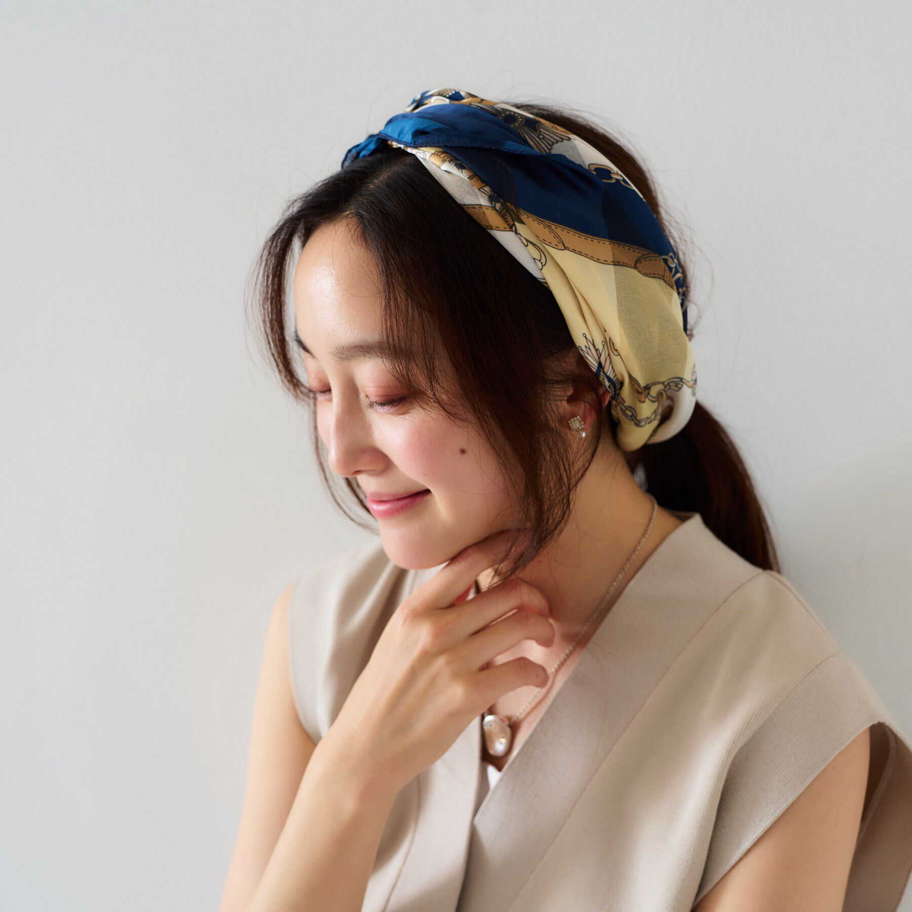 UNTITLED「【手洗い／88cm正方形】シアー素材チェーン柄スカーフ」|バンダナ・スカーフ|