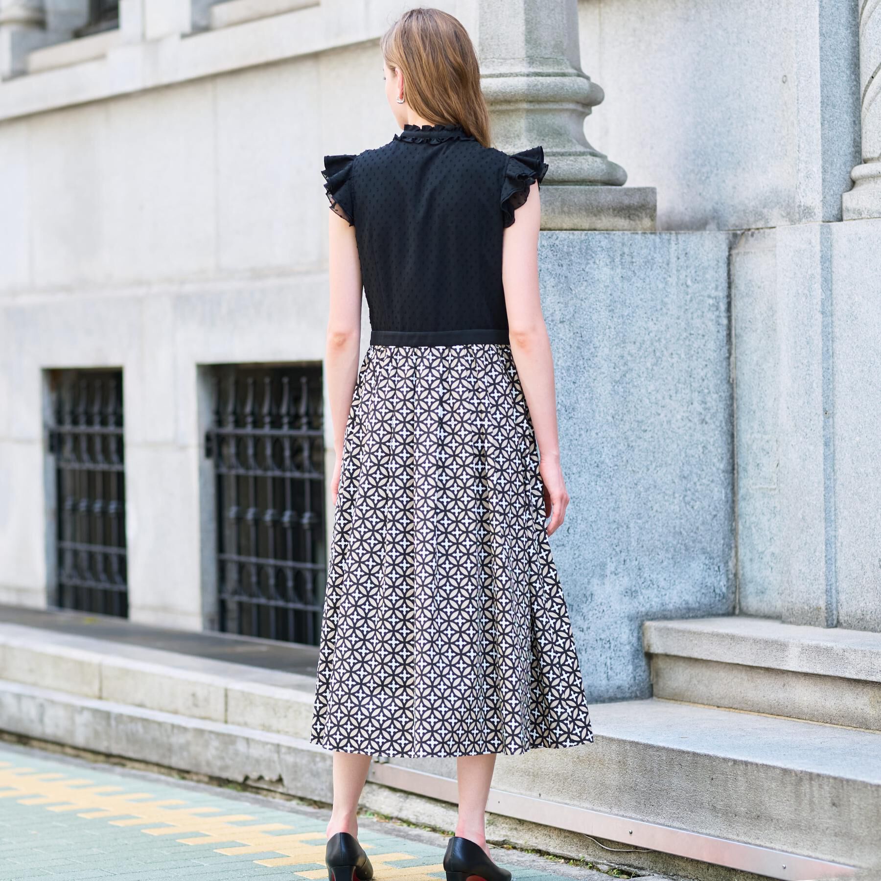 DRESSTERIOR「【大人百花春号掲載 モデル美香さん着用】ドットジャカードオーバーラップコンビドレス」|ワンピース|