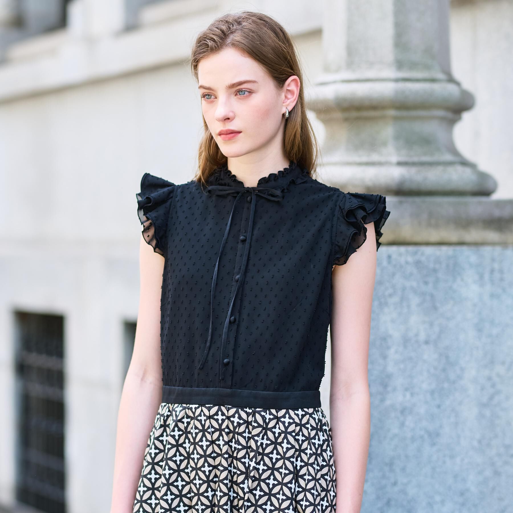 DRESSTERIOR「【大人百花春号掲載 モデル美香さん着用】ドットジャカードオーバーラップコンビドレス」|ワンピース|