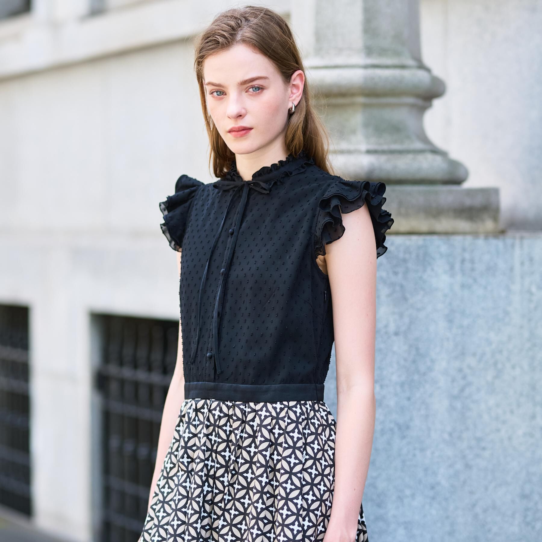 DRESSTERIOR「【大人百花春号掲載 モデル美香さん着用】ドットジャカードオーバーラップコンビドレス」|ワンピース|