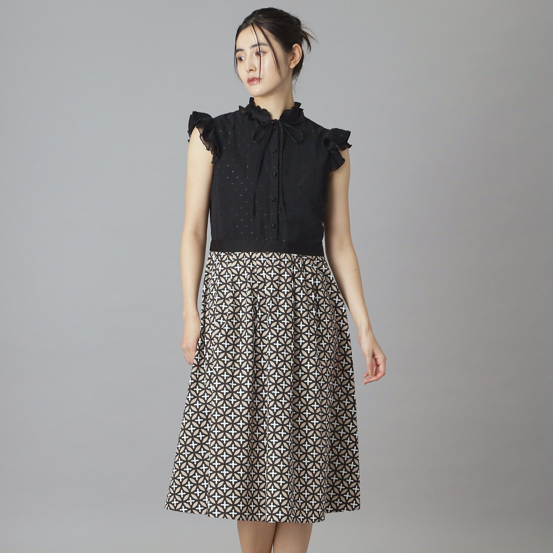 DRESSTERIOR「オーバーラップウィングスリーブワンピース」|ワンピース|