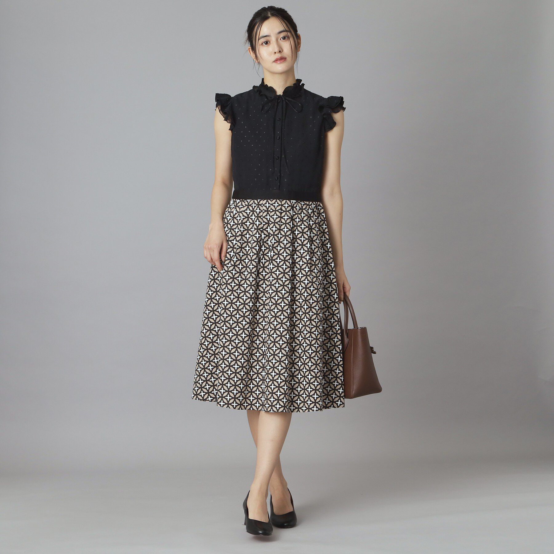 DRESSTERIOR「オーバーラップウィングスリーブワンピース」|ワンピース|