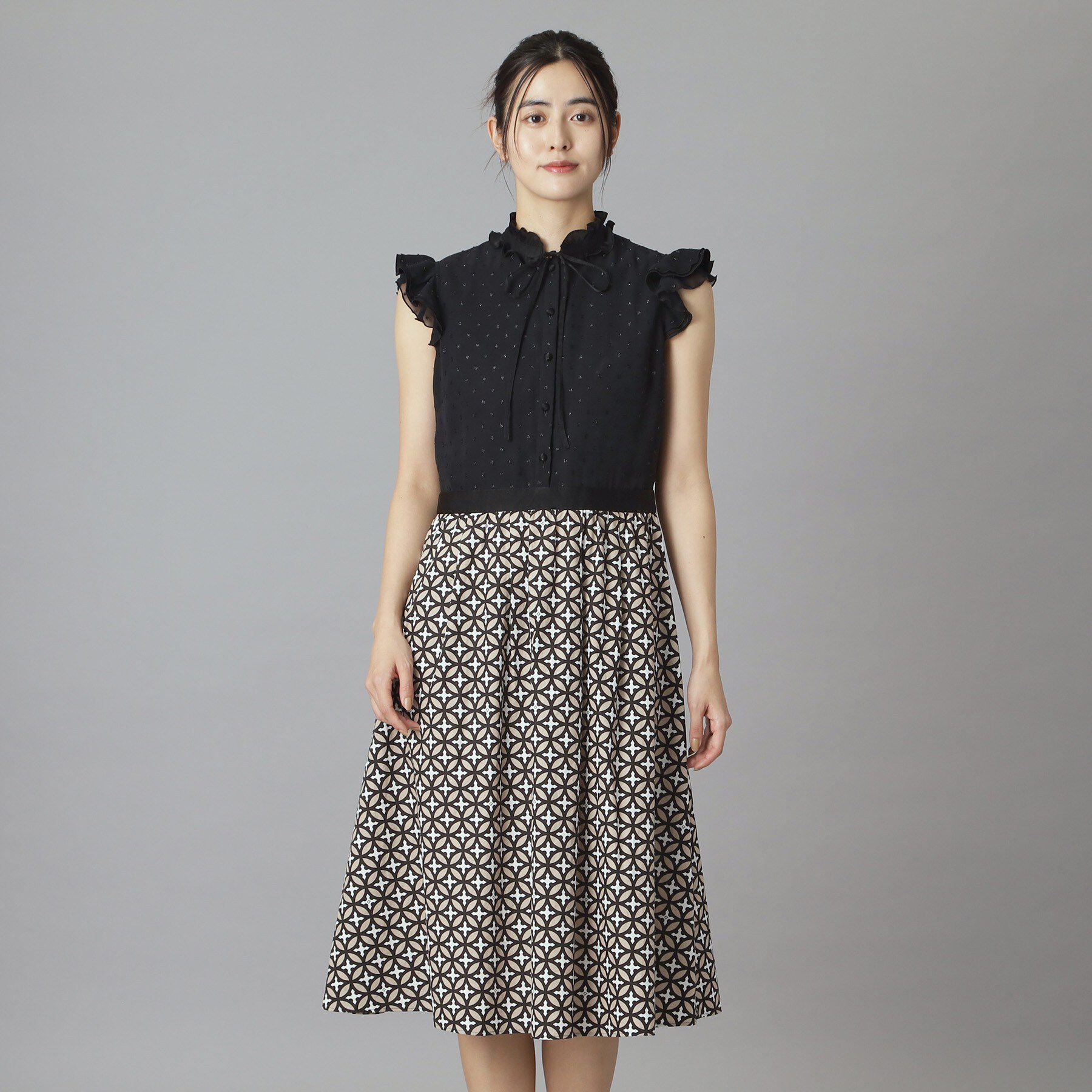 DRESSTERIOR「オーバーラップウィングスリーブワンピース」|ワンピース|