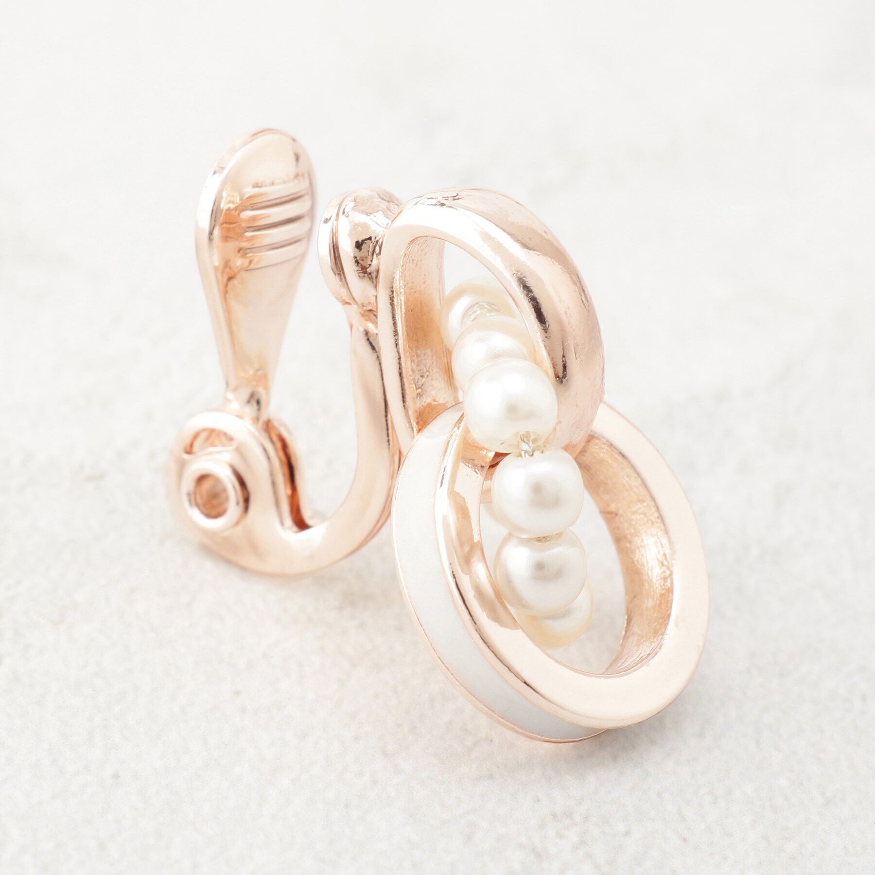 grove「痛くなりにくい エポパール調リングイヤリング」|イヤリング|