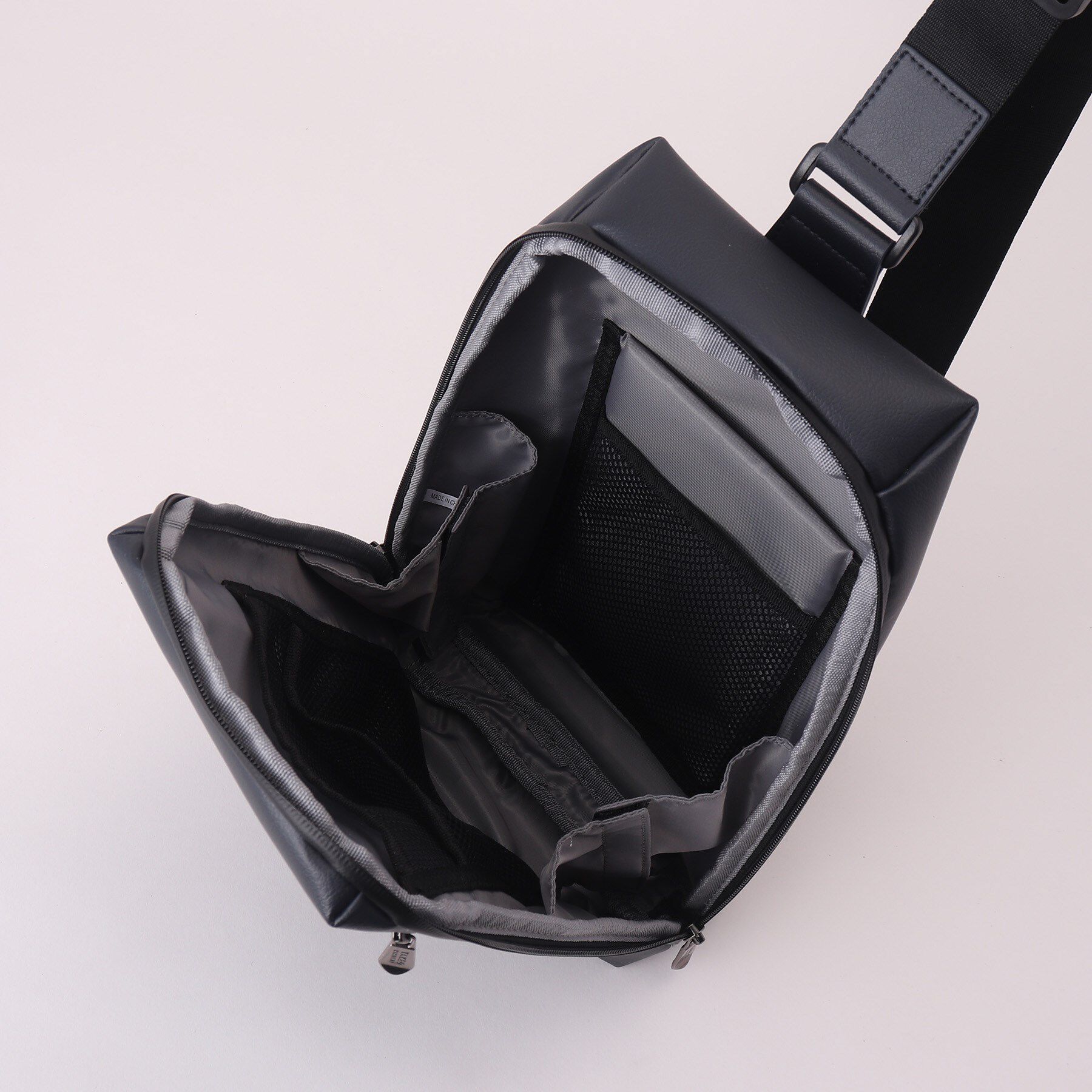 TAKEO KIKUCHI「【撥水】ライトウェイト ボディバッグ」|その他|