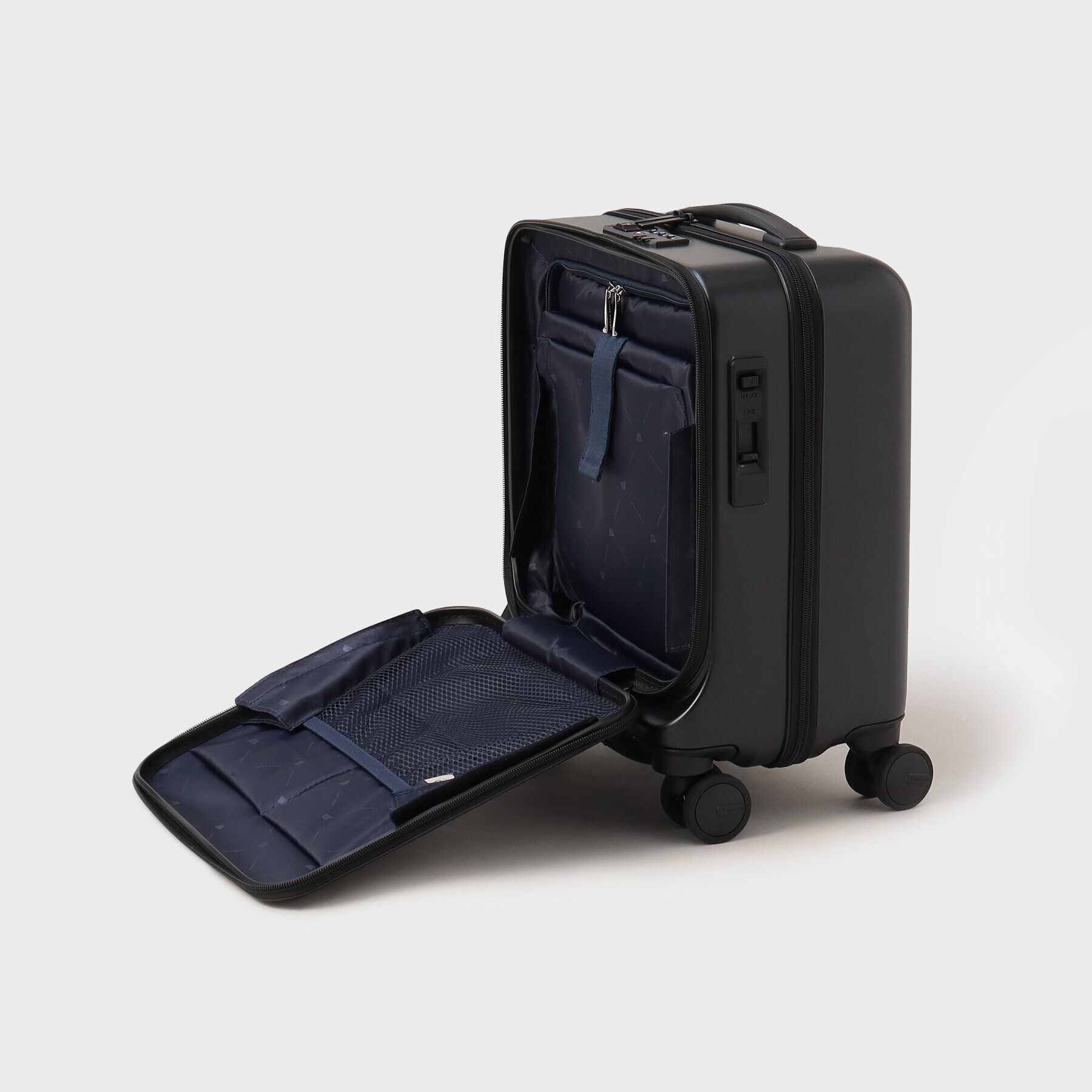 TAKEO KIKUCHI「【CITY BLACK】スーツケース SSサイズ(フロントオープン式）」|その他|