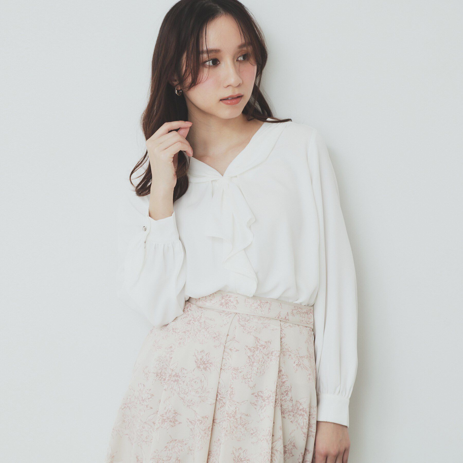 index「ストレッチラッフルボウタイブラウス【洗濯機洗い可/防シワ】」|シャツ・ブラウス|