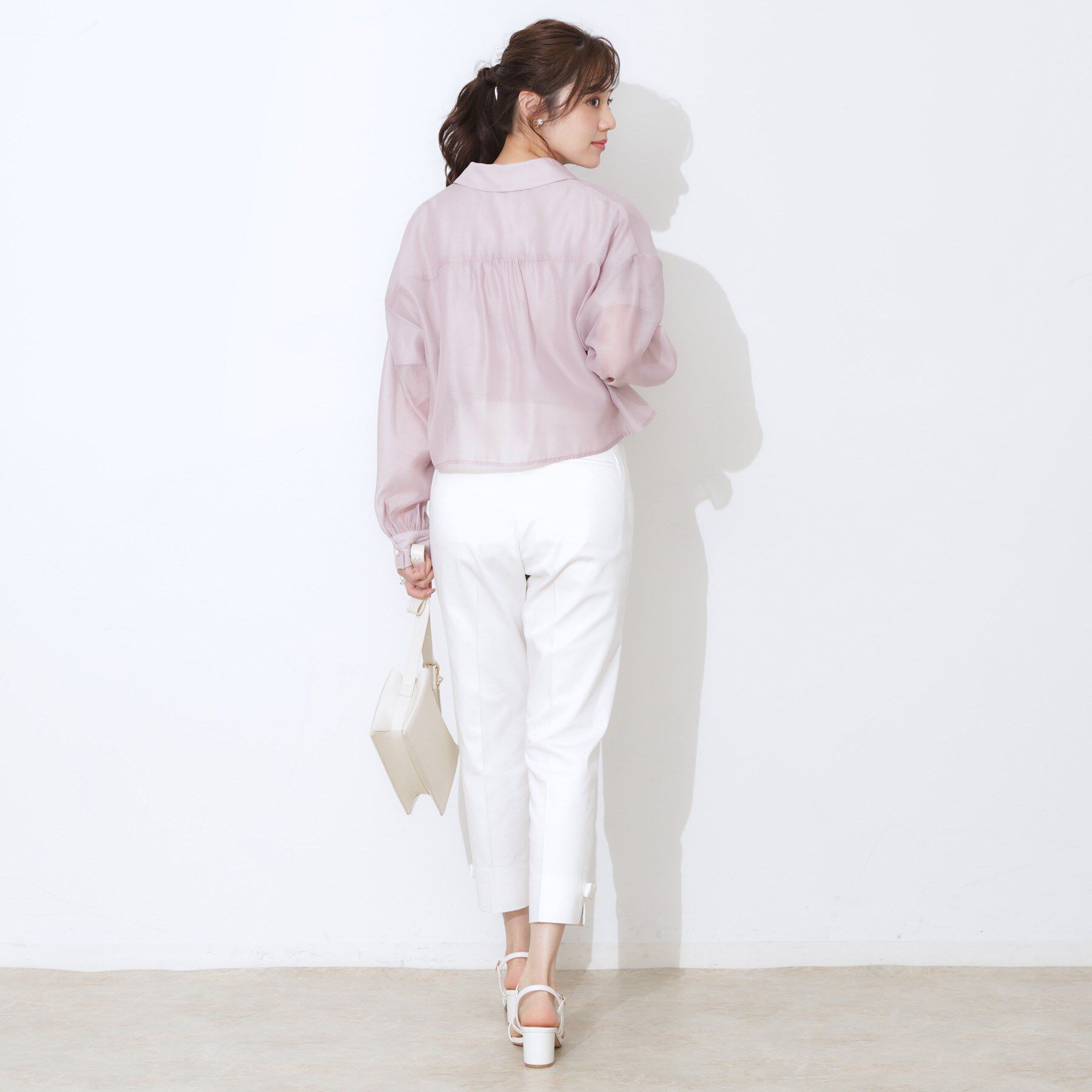 Couture broach「【洗える・オシャレな透け感】パール調ボタンシアーシャツ」|シャツ・ブラウス|