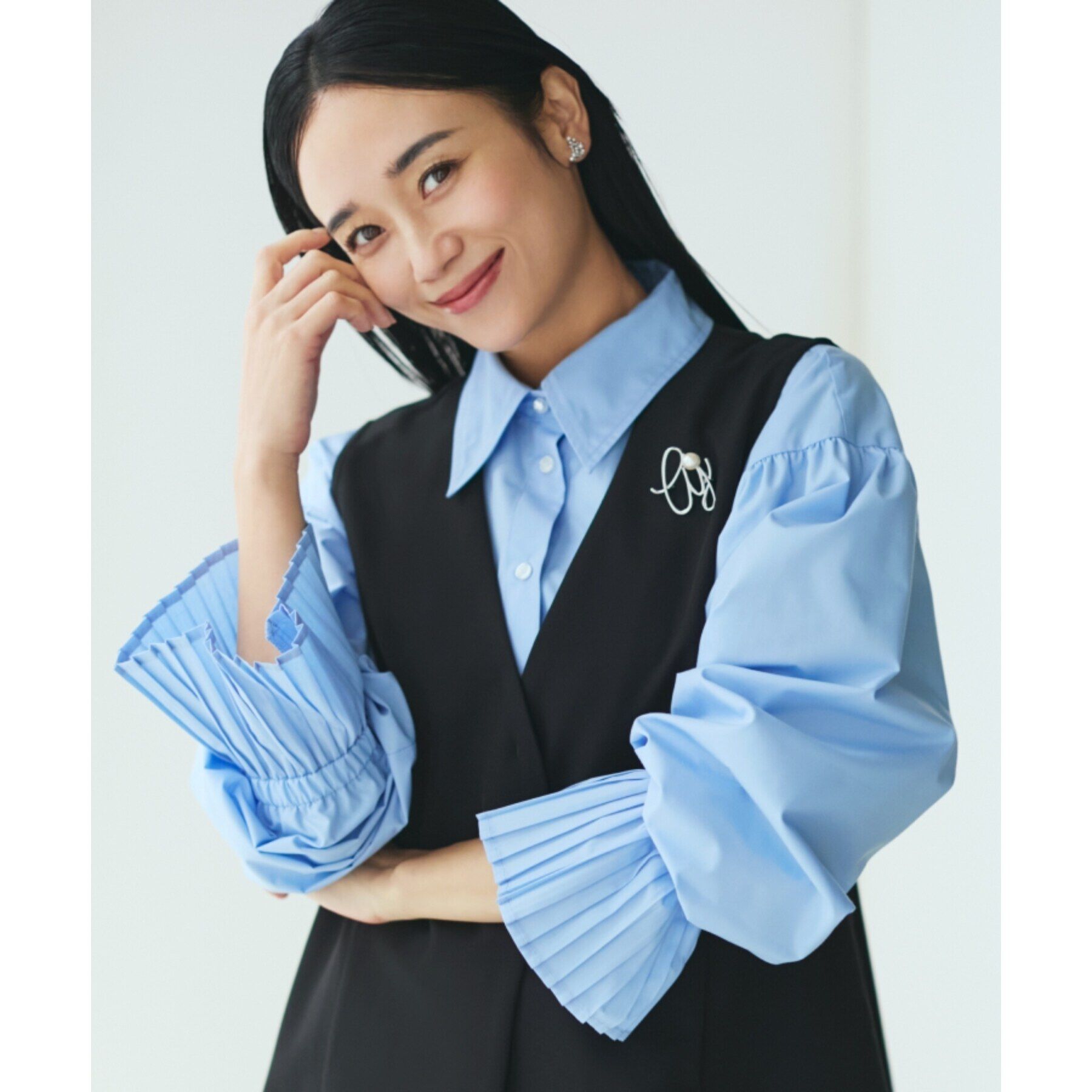 THE SHOP TK「【ONOFF活躍/セレモニー/通勤】袖プリーツバックシャーリングシャツ/洗える」|シャツ・ブラウス|サックスブルー(09