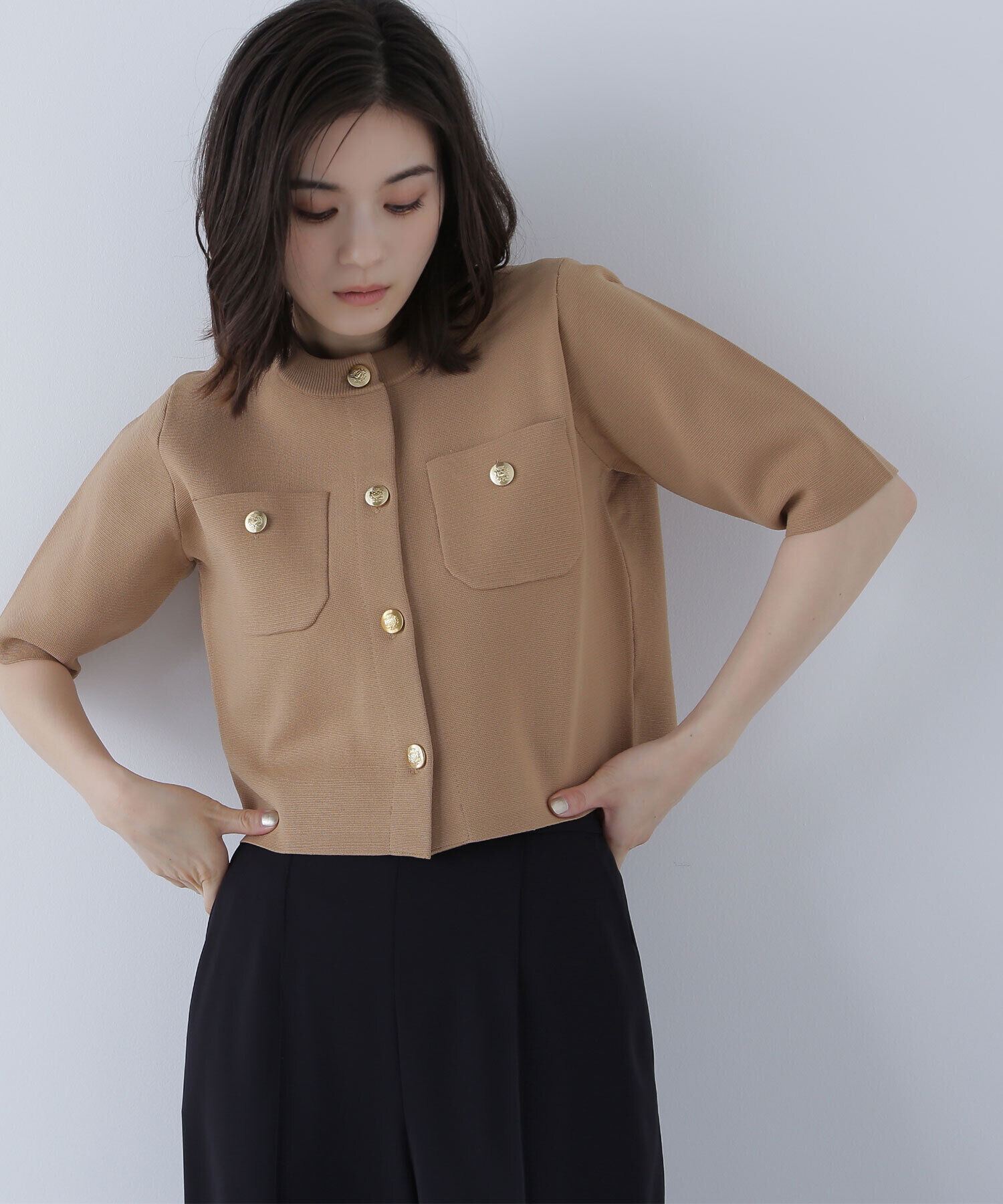  「エンブレムボタンニットジャケット半袖」|ニット・セーター|