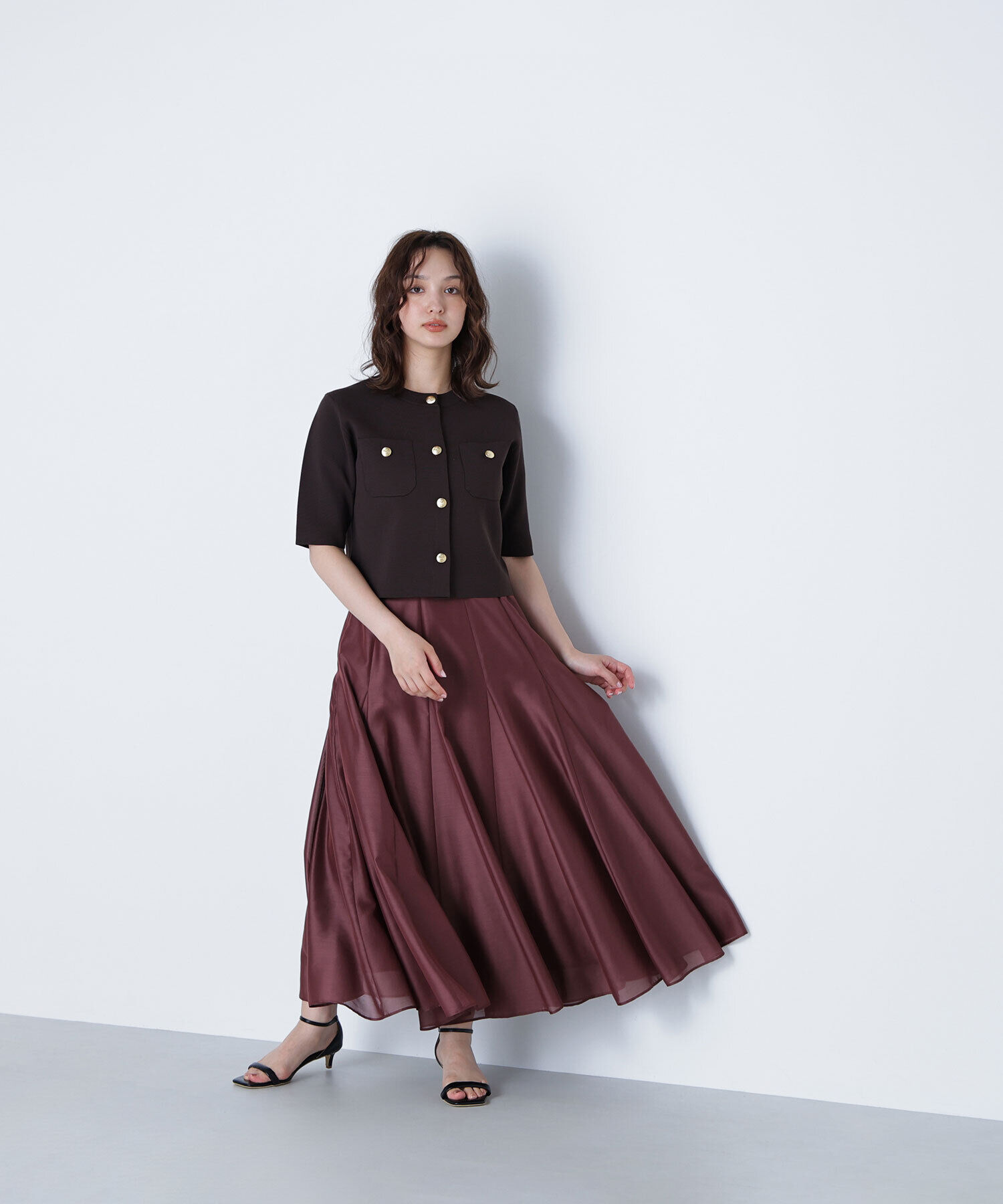  「エンブレムボタンニットジャケット半袖」|ニット・セーター|