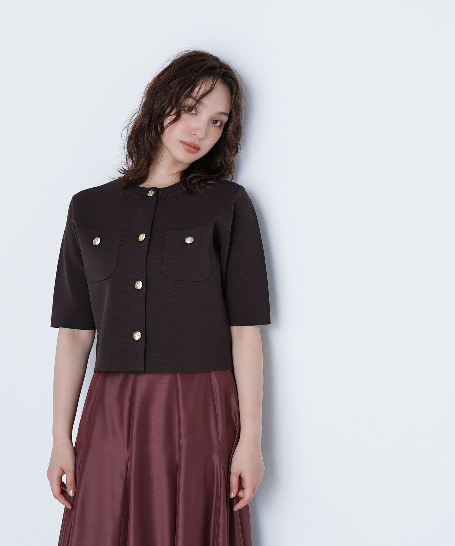  「エンブレムボタンニットジャケット半袖」|ニット・セーター|