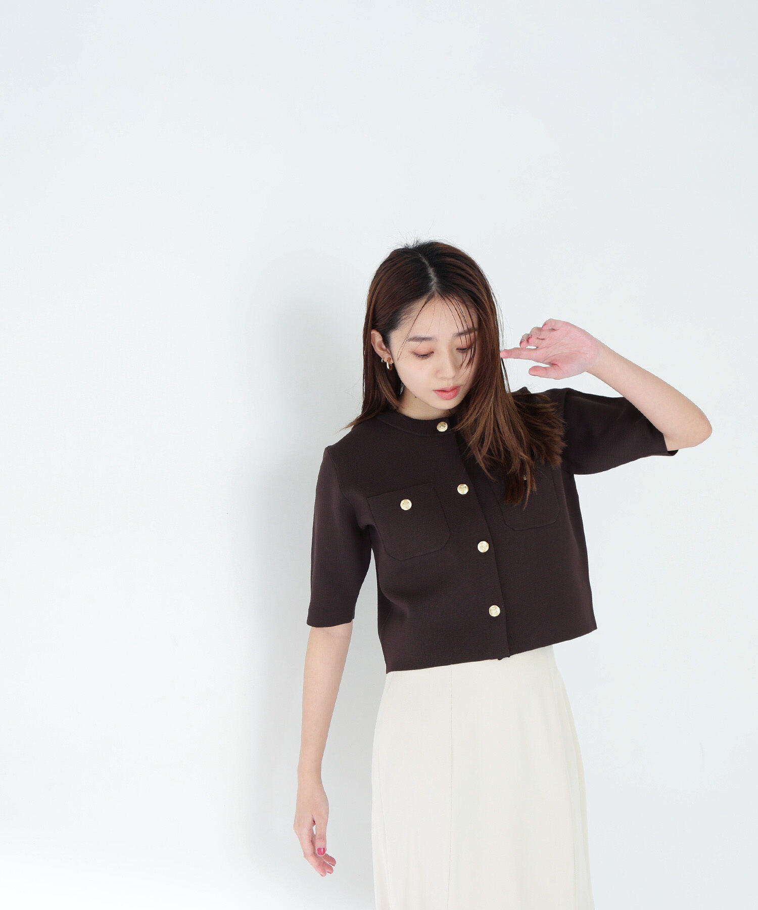  「エンブレムボタンニットジャケット半袖」|ニット・セーター|