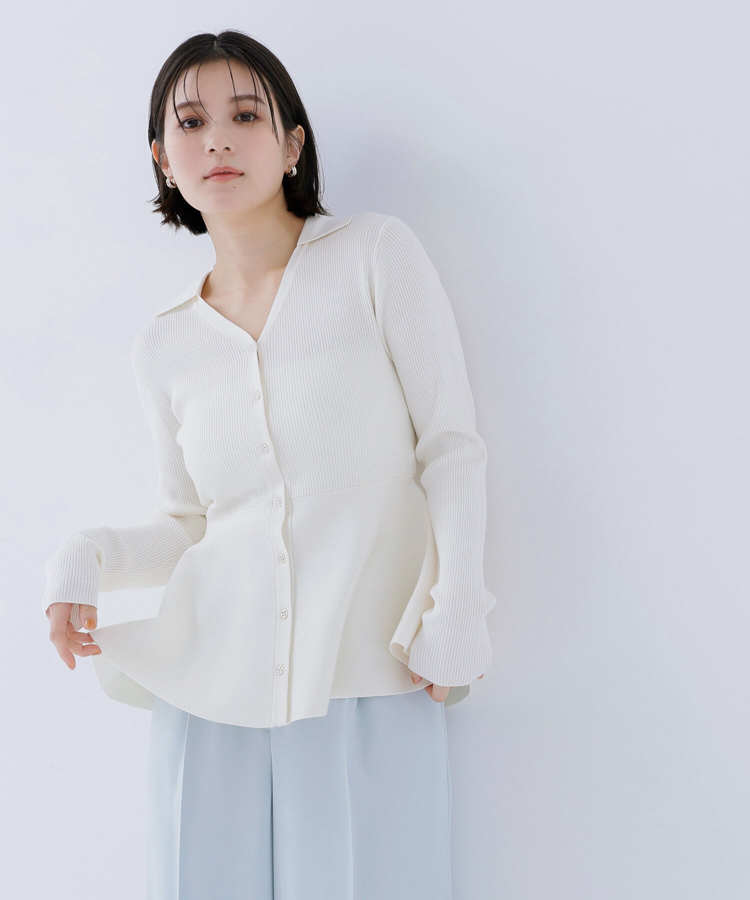  「スキッパーペプラムリブニット」|ニット・セーター|オフホワイト1