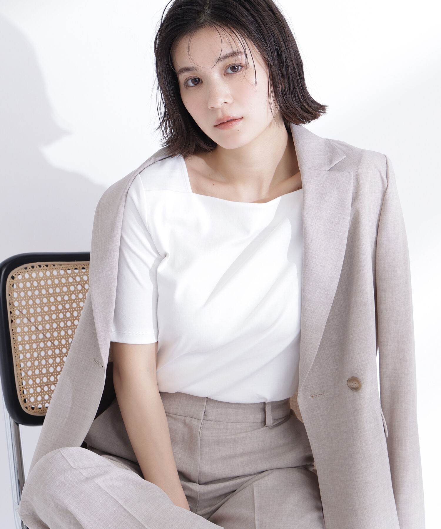  「ベーシックTシャツ スクエアネック」|Tシャツ・カットソー|オフホワイト1