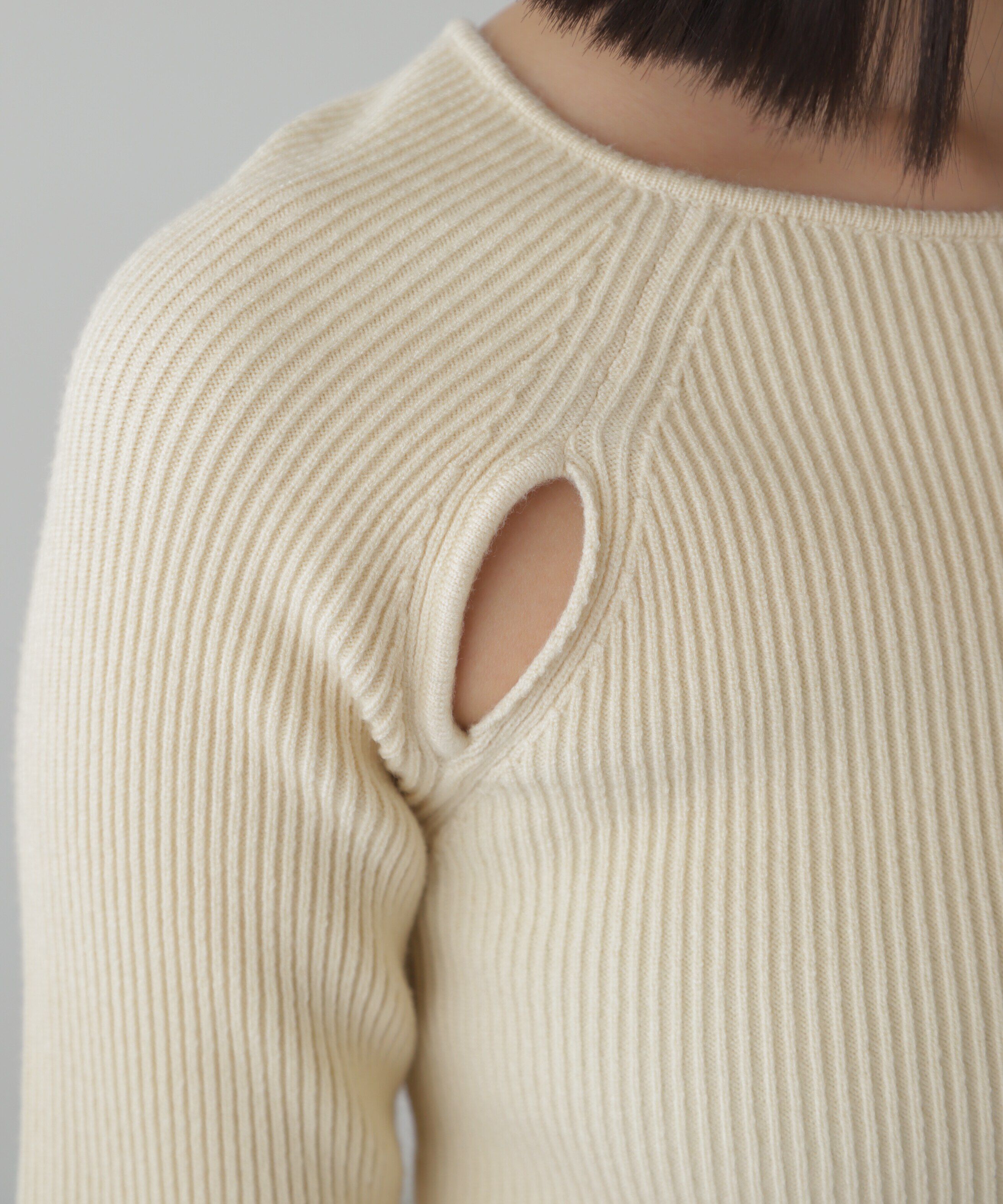  「クルーネックカッティングニット」|ニット・セーター|