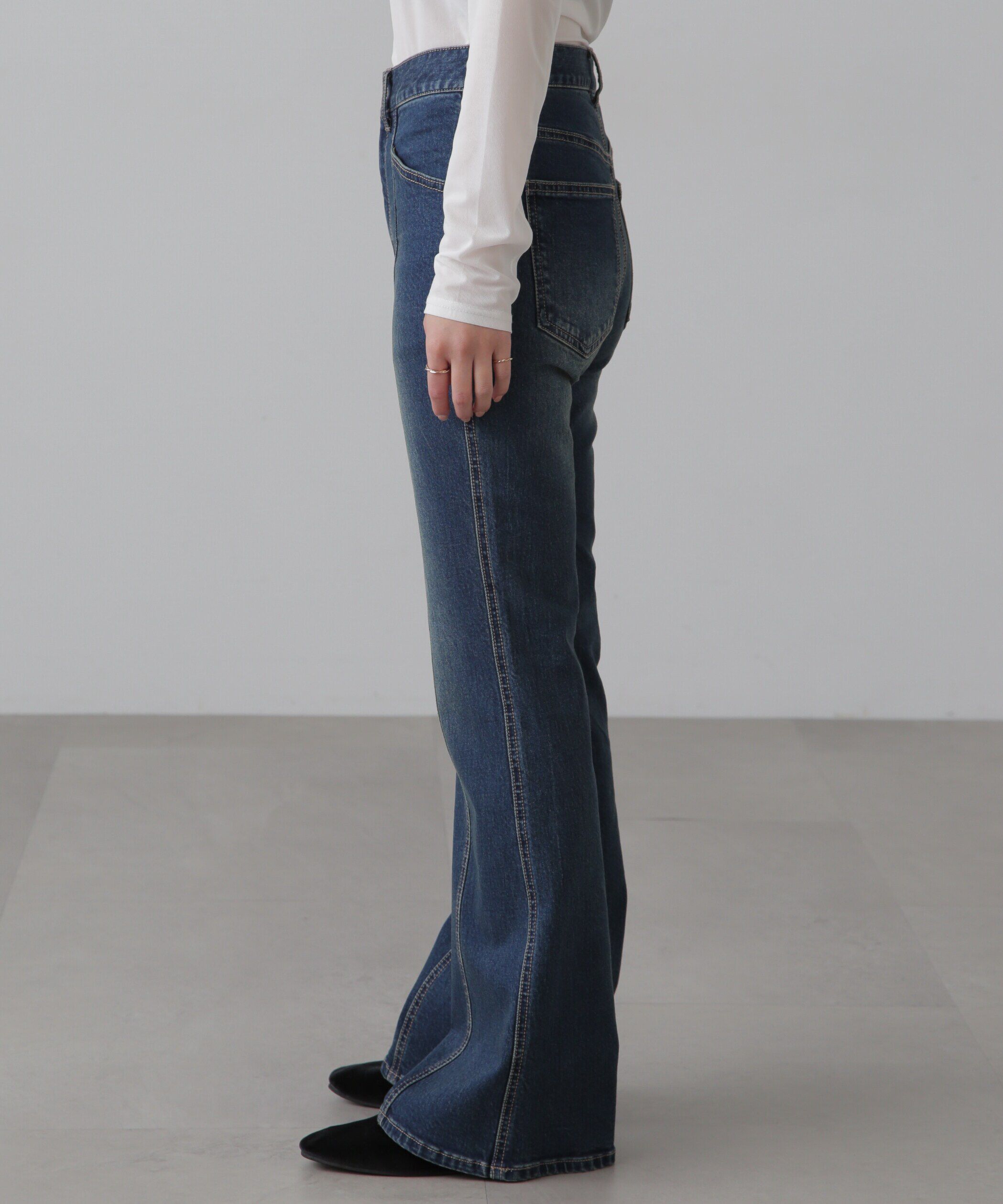  「[低身長サイズ/Sシリーズ]フロントシームフレアストレッチデニムパンツ」|その他|