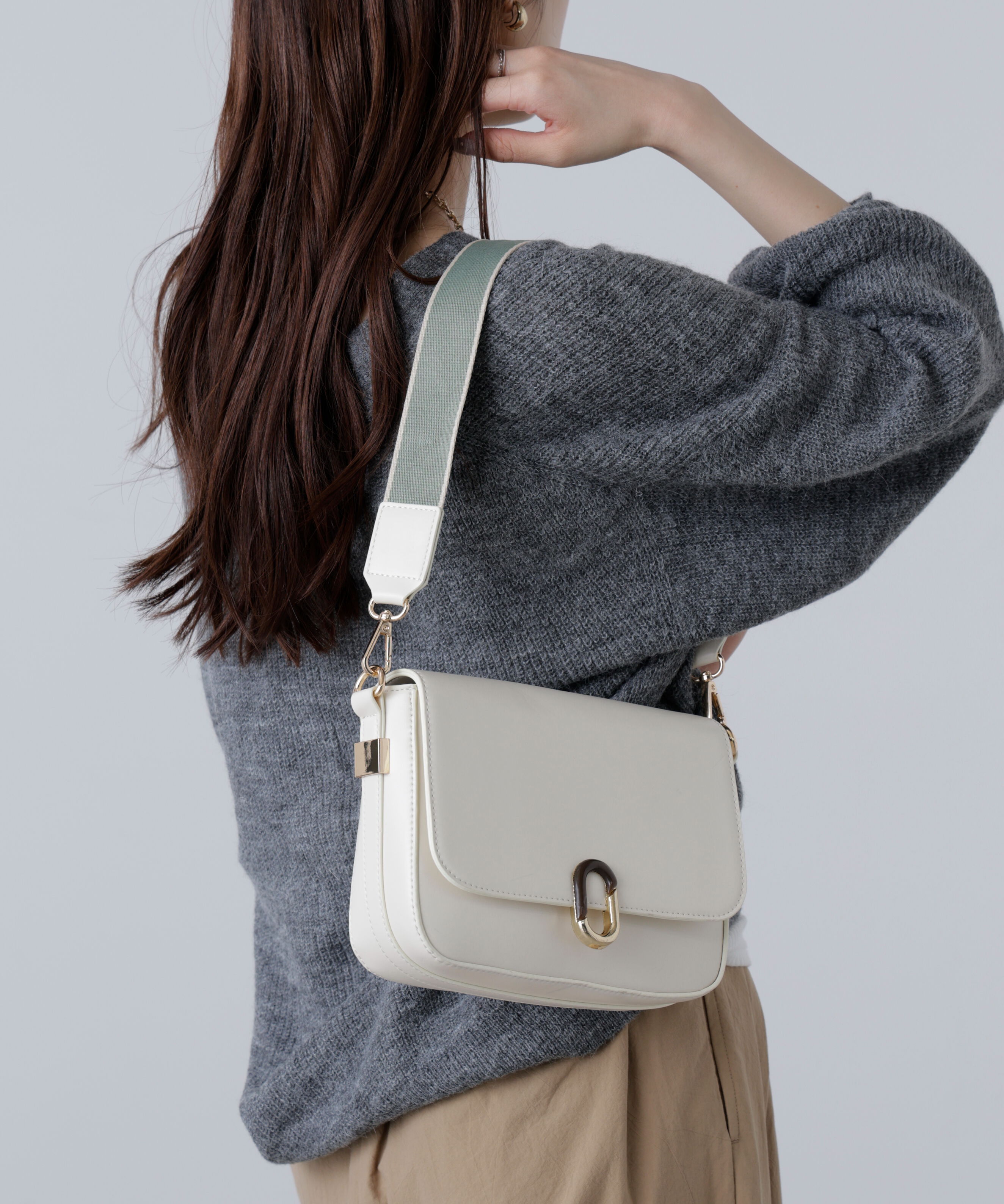  「レトロフラップショルダーバッグ」|その他|ホワイト