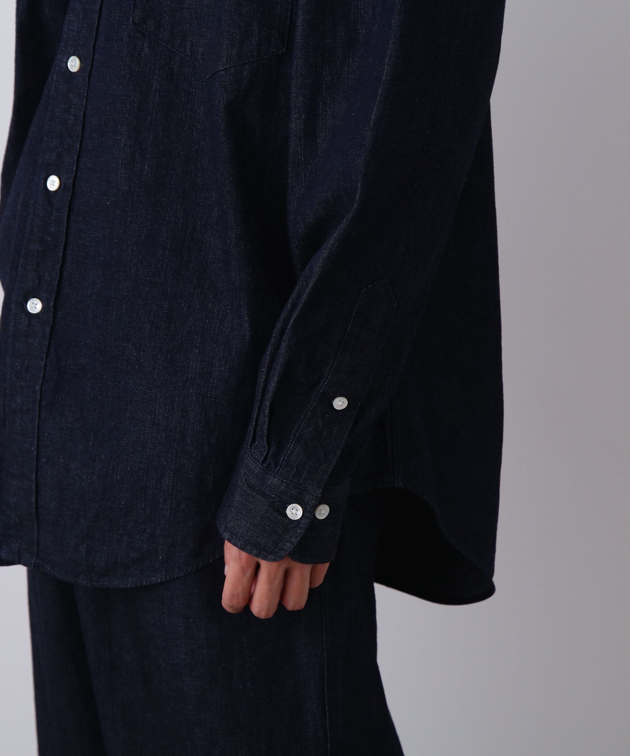 YLEVE 「Ｙ / ORGANIC COTTON LIGHT DENIM SHIRT」|シャツ・ブラウス|