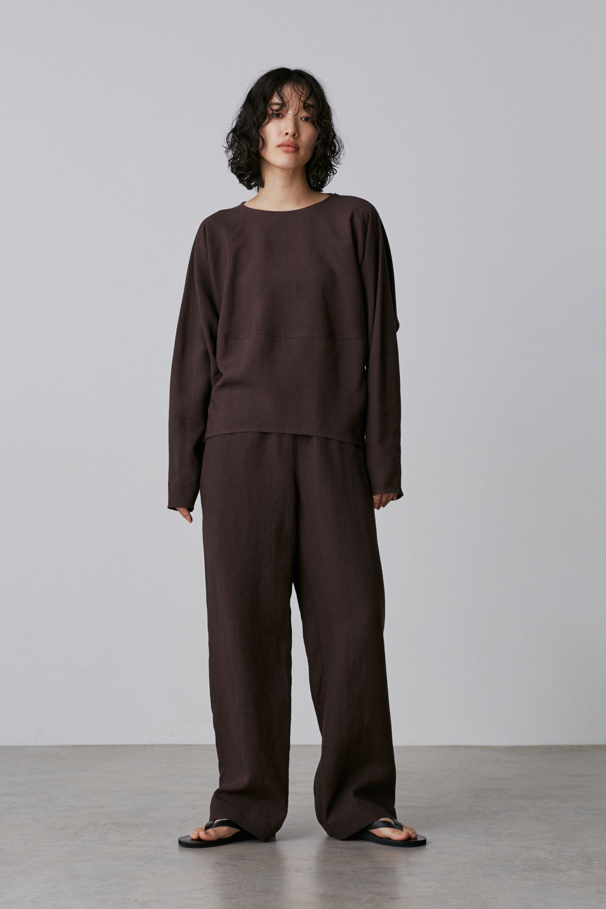 YLEVE 「YLEVE / TENCEL EASY TROUSERS」|その他|ワイン