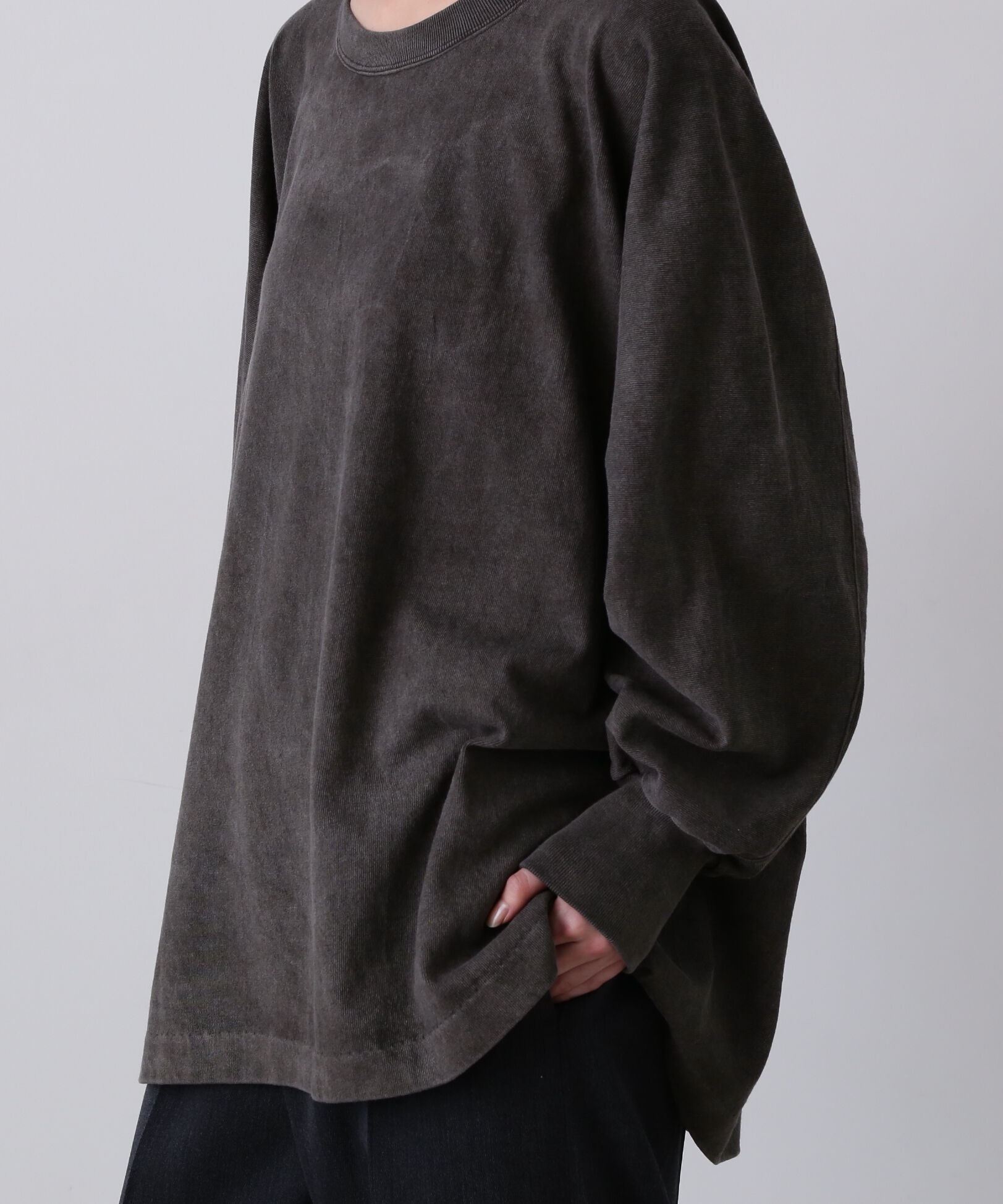 YLEVE 「YLEVE / OPEN END COTTON PIGMENT DYE PULL OVER」|Tシャツ・カットソー|