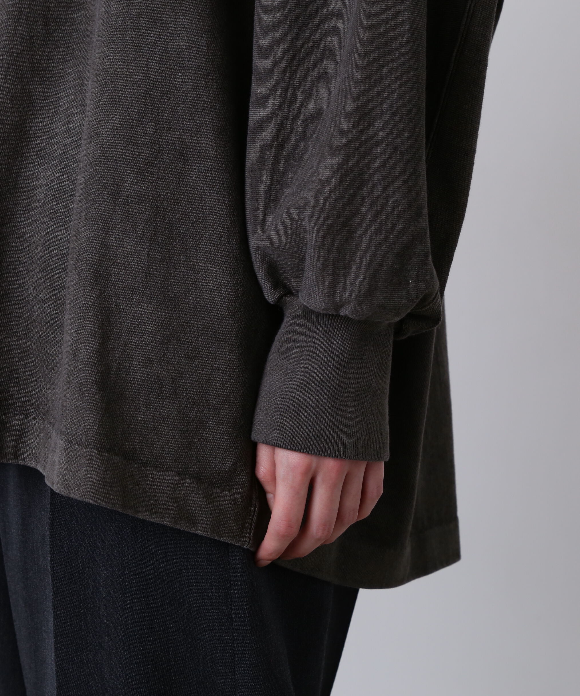 YLEVE 「YLEVE / OPEN END COTTON PIGMENT DYE PULL OVER」|Tシャツ・カットソー|