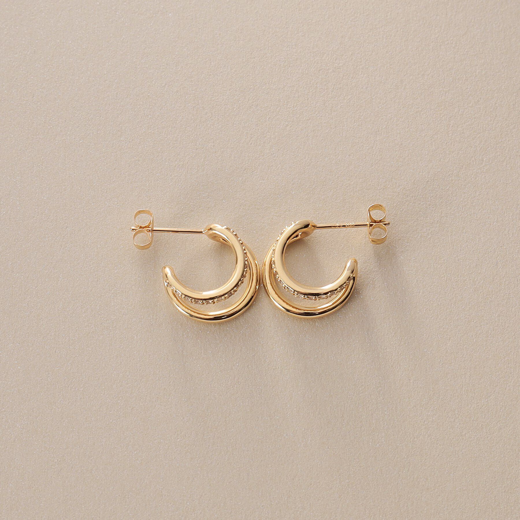 COCOSHNIK「K18ダイヤモンド スリットフープ スタッドピアス」|ピアス|