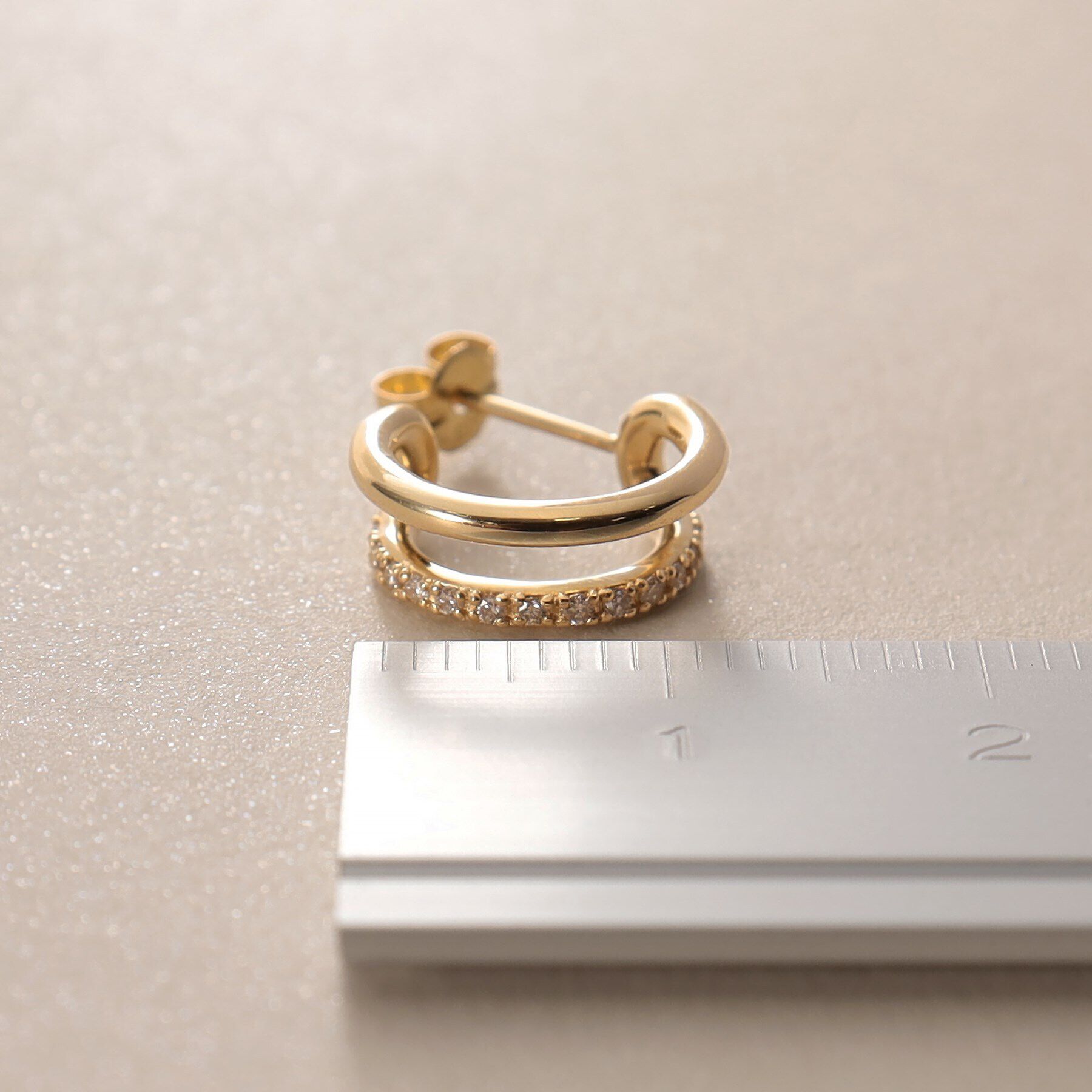 COCOSHNIK「K18ダイヤモンド スリットフープ スタッドピアス」|ピアス|